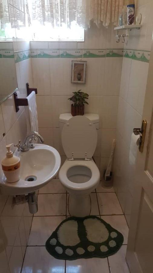 Carlcyn Homestay Gaborone Luaran gambar